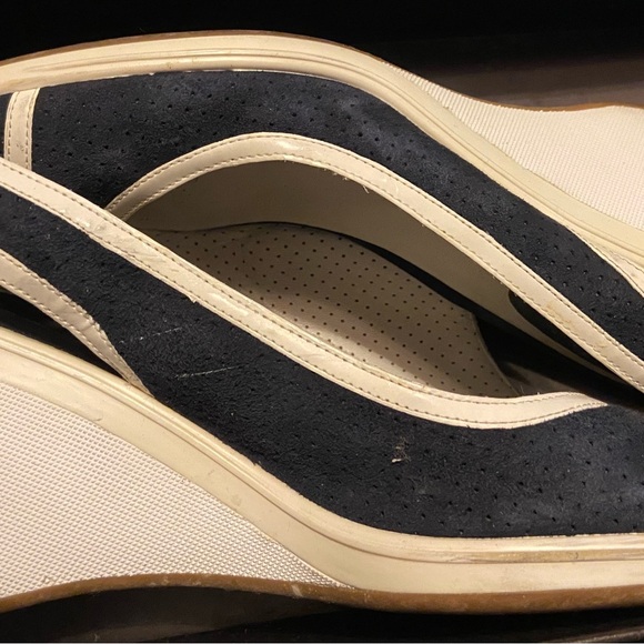 Elegant Dark Navy and White Cole Haan Air Air Chela Women's Slingback Shoes - Picture 3 of 5
